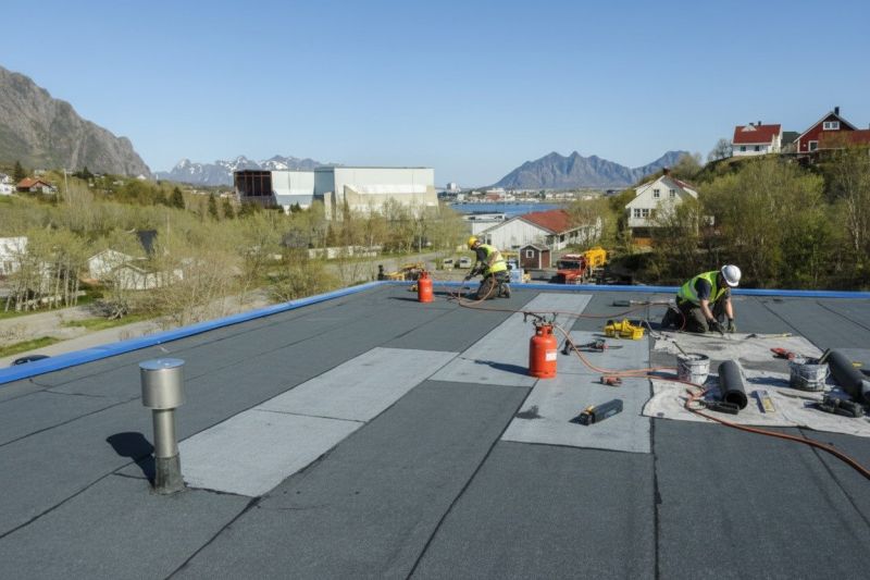 Signs Your Flat Roof Needs Replacement